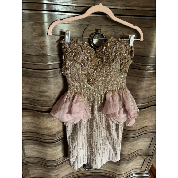 green emerald velvet dress THE TOPIC AND TOP PICK BROCADE MINI DRESS IN PINK – AKIRA main image 0